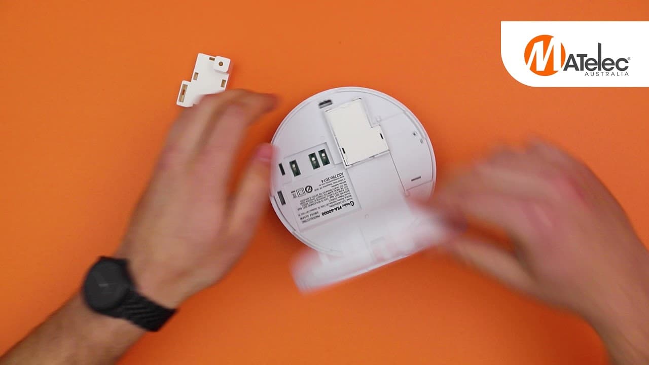Installing the FSA-50000 Module in the FSA-60000 Smoke Alarm